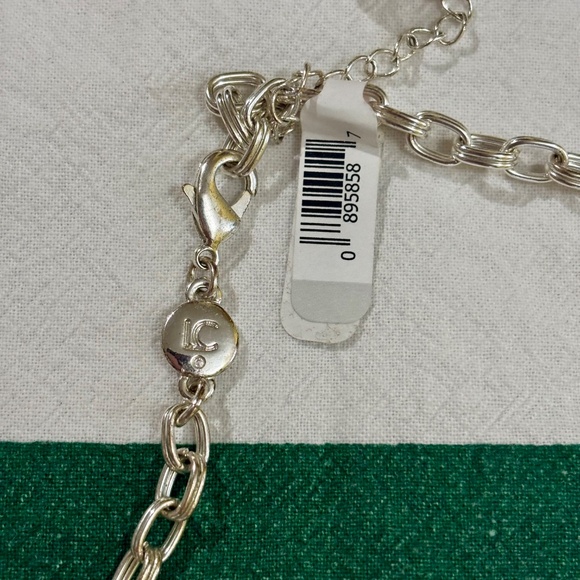 Stylish Vintage Liz Claiborne 3-strand Silverstone Necklace. Discounted shipping - Picture 3 of 5